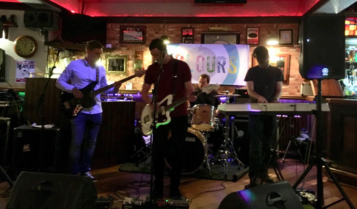 KoloursBand's tweet photo. Some night last night. Cheers to all who came. We support Noel Gallagher tribute High Flying Carpets at Kirkcaldy Windsor next Saturday. Message me for tickets. https://t.co/fsaAo6WXpp