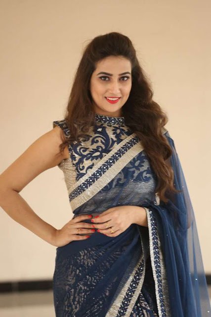 desipixerwp's tweet photo. Beautiful Telugu TV Anchor MANJUSHA stills in blue saree https://t.co/NQuIyQEWUJ https://t.co/DC0Xu3w24J