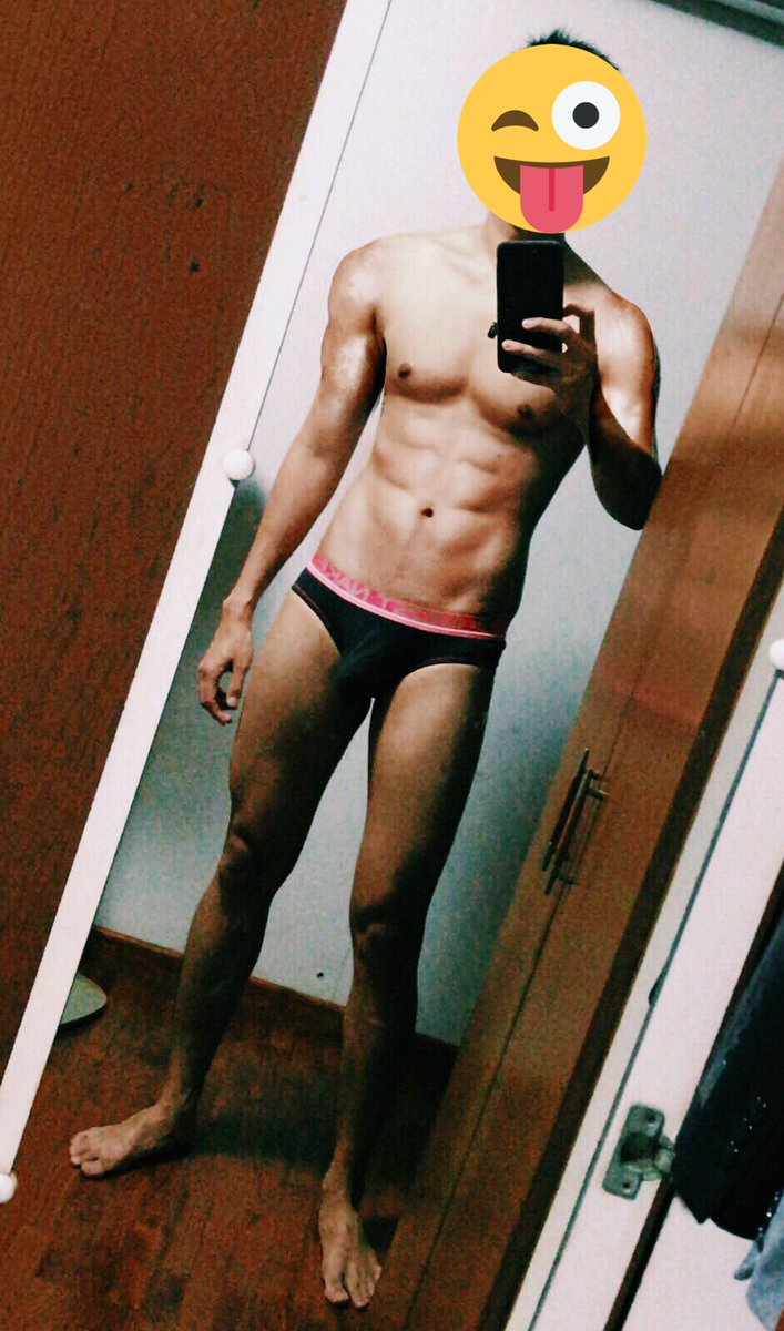 Neilzboi's tweet photo. My boyfriend wasn’t happy with my body and decided to do some photo editing to my bod pic to show me his version of the ideal me. #photable #IKnowImNotGoodEnough @rainnabe https://t.co/GRmOVdq2lN
