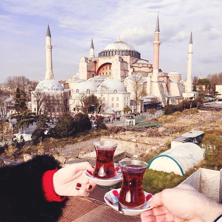goSwaype's tweet photo. While you’re in town, try Mitara Café for some traditional tea or lunch 🍵
Awesome photo via @topistanbulphoto #IstanbulWeek #LoveIstanbul #TurkishTea https://t.co/gwYAKArcJm