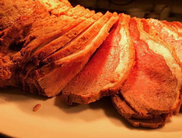 edwardlodgeconf's tweet photo. Serving roasts both Sunday and Monday this Bank Holiday weekend.  Choice of beef or pork with Yorkshire pudding, roast and mashed potatoes, 3 seasonal vegetables and delicious homemade gravy. Yum! https://t.co/D517yRLEAg