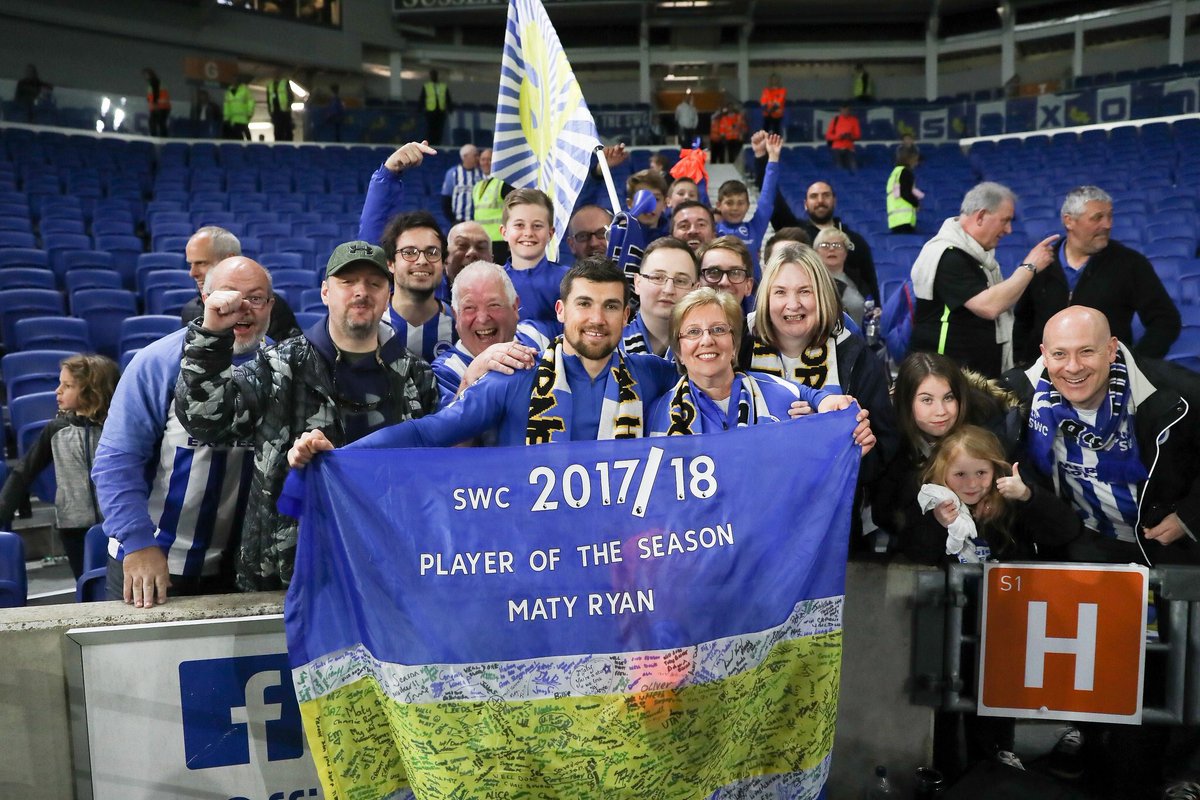 WeAreTheSWC's tweet image. SWC Player of the Season @MatyRyan poses with the SWC crew with his new scarf and award! It was a pleasure talking to you, Maty. #BHAFC