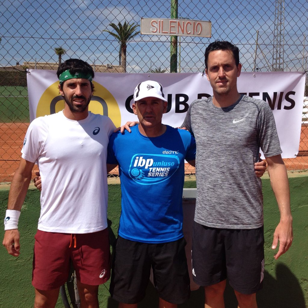 Comienza la final del @IBPUniusoTenis Ciutat de Carlet Sergio Gutierrez vs Ricardo Villacorta. <a href="/fedteniscv/">Federación de Tenis de la Comunidad Valenciana</a>