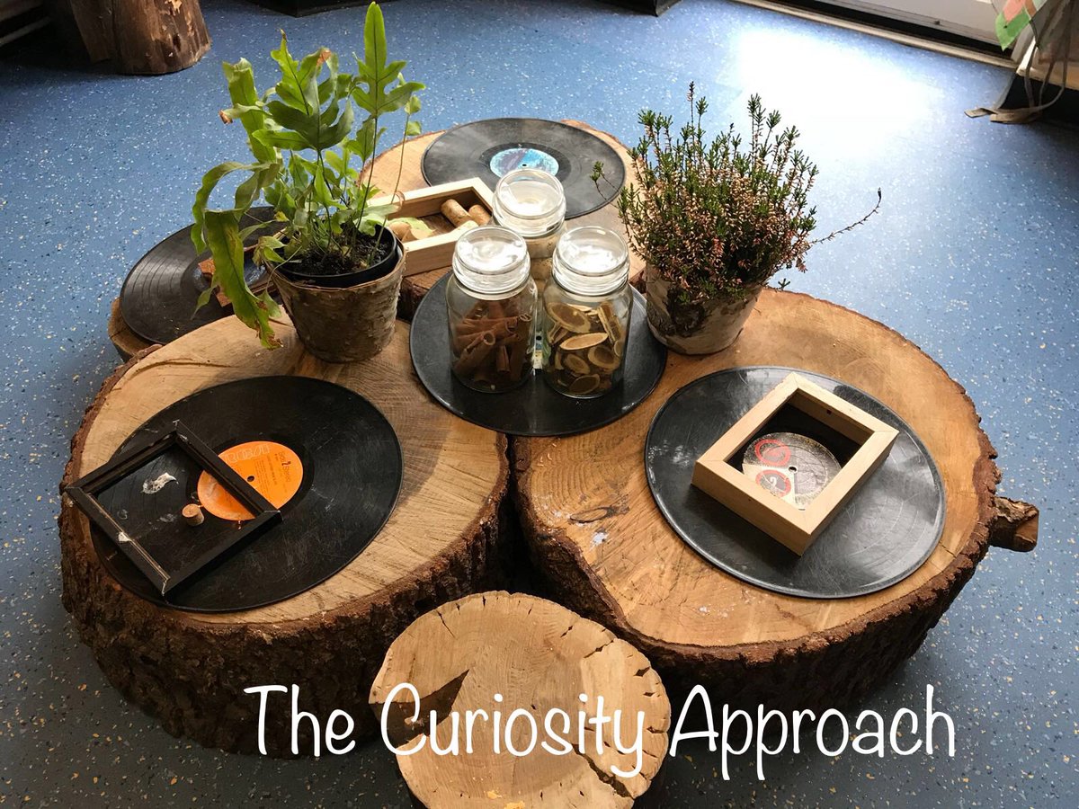 Curiosityappro1's tweet photo. Invitations &amp; provocations to learning #looseparts #junkrescue #imagination https://t.co/qqKV7lz7HA