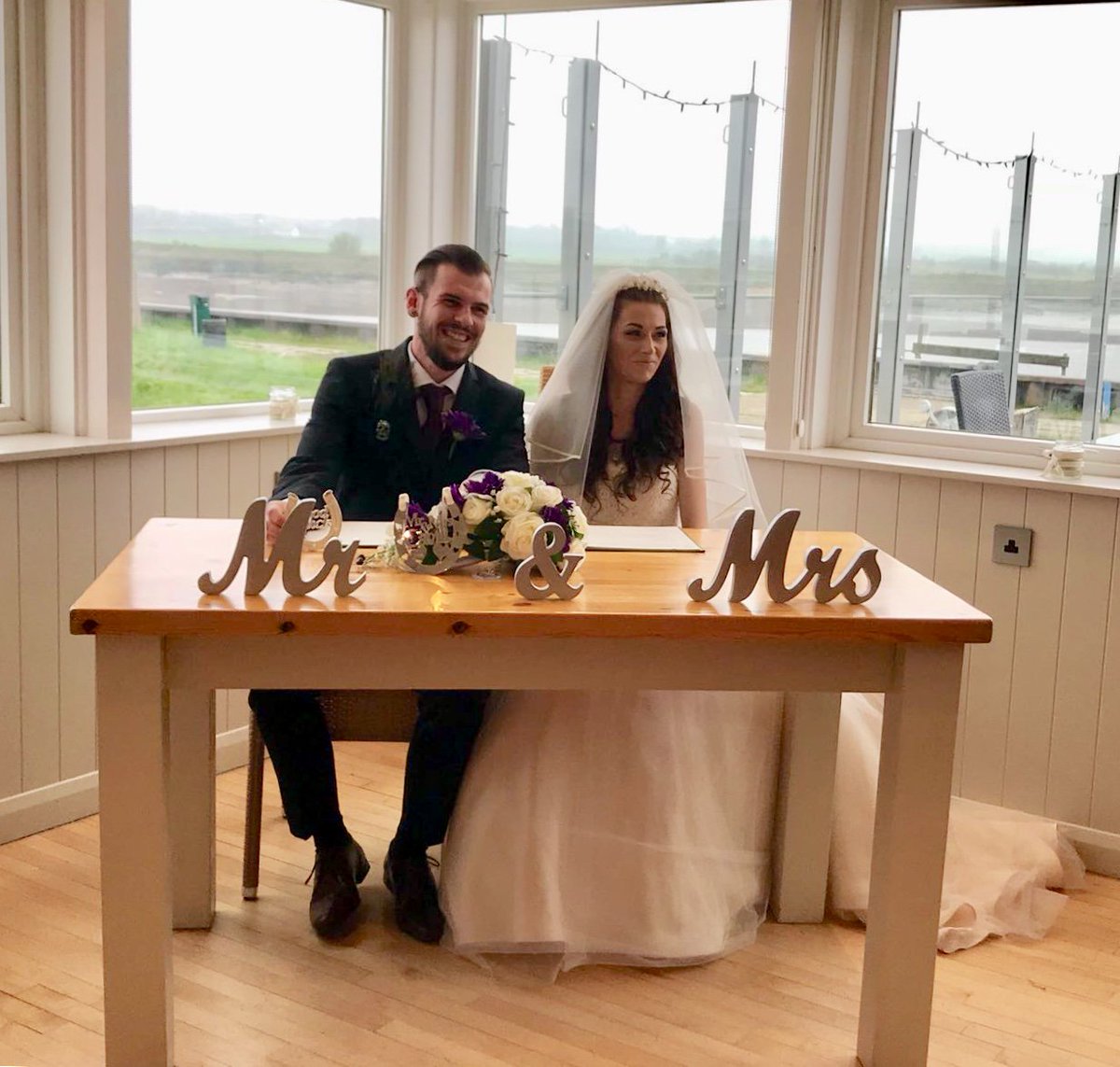 Lovely words from a lovely couple! It was a pleasure being a part of your day! Thanks for sharing your experience! 💜🖤 #brandyhole #weddingday #realwedding #happycouple #weddingceremony #weddingreception #brideandgroom #newlyweds #customerreview #kindwords