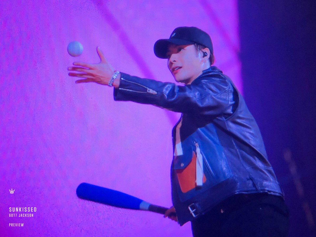 sunkissed0328's tweet photo. 180505 중콘
⚾️⚾️⚾️
#잭슨 #갓세븐 #JacksonWang #GOT7 https://t.co/LNUCK9zILM
