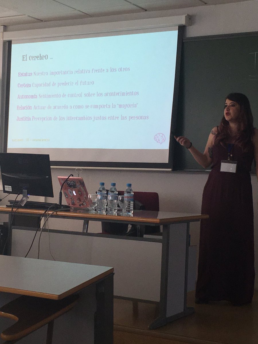 @meri_minimeri nos habla de los 5 patrones del cerebro. 🧠 
#WTMCordoba2018 <a href="/WTMCordoba/">WTM Córdoba</a>