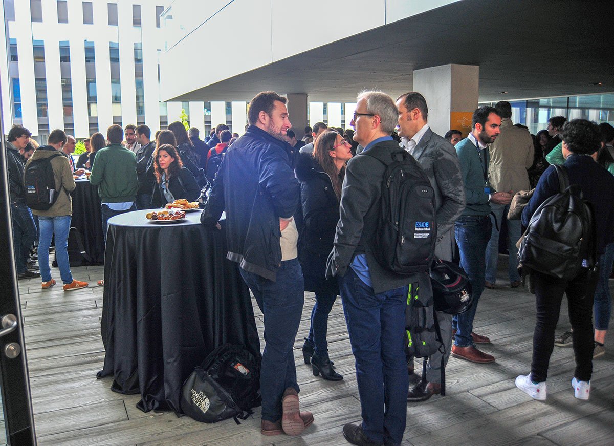 EsadeExecEd's tweet photo. ¡Arranca el Executive Masters Day!
Más de 200 directivos participantes de los #ESADEeemm de Barcelona y Madrid participan en esta jornada cargada de conferencias y actividades orientadas al #CompromisoSocial. https://t.co/NA1s3pcZ8y