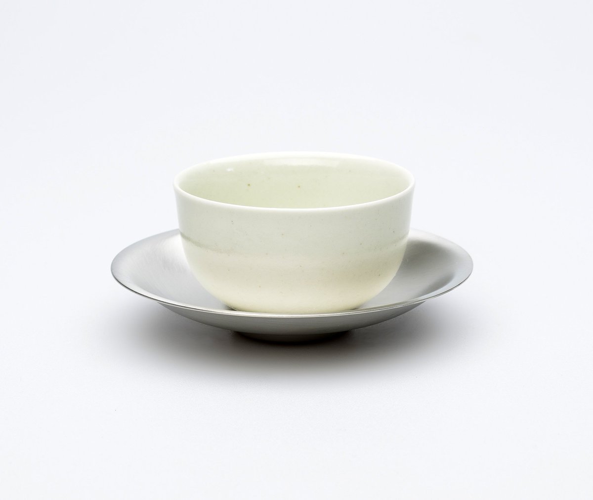 ZenMinded's tweet photo. Azmaya create elegant and timeless pieces based on traditional aesthetics, with a contemporary touch. Their functional, daily use objects are simple and understated, and feature minute attention to detail. https://t.co/5BXEUlzQBj #azmaya #japancraft #interiordecor #minimalist https://t.co/lpaVesclli