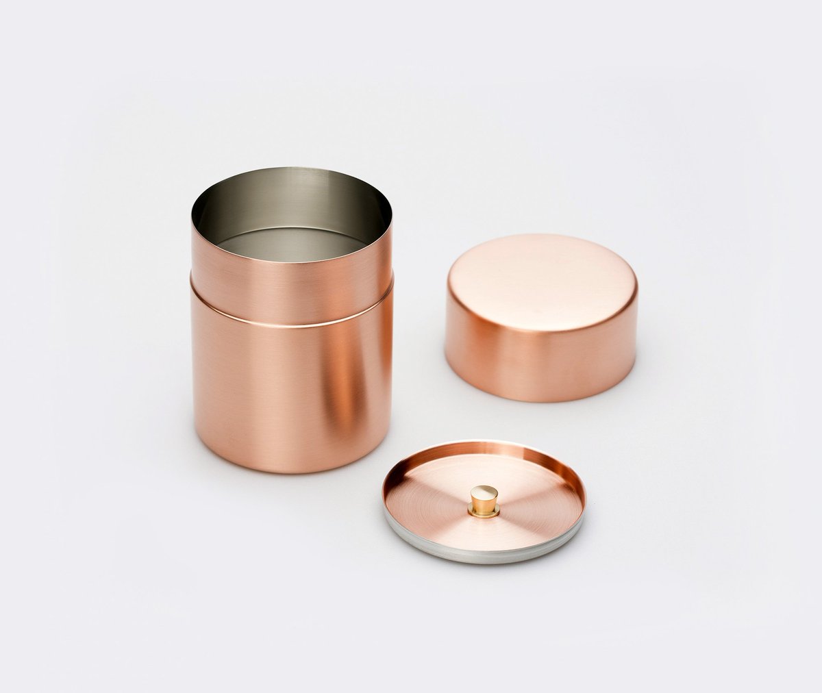 ZenMinded's tweet photo. Azmaya create elegant and timeless pieces based on traditional aesthetics, with a contemporary touch. Their functional, daily use objects are simple and understated, and feature minute attention to detail. https://t.co/5BXEUlzQBj #azmaya #japancraft #interiordecor #minimalist https://t.co/lpaVesclli