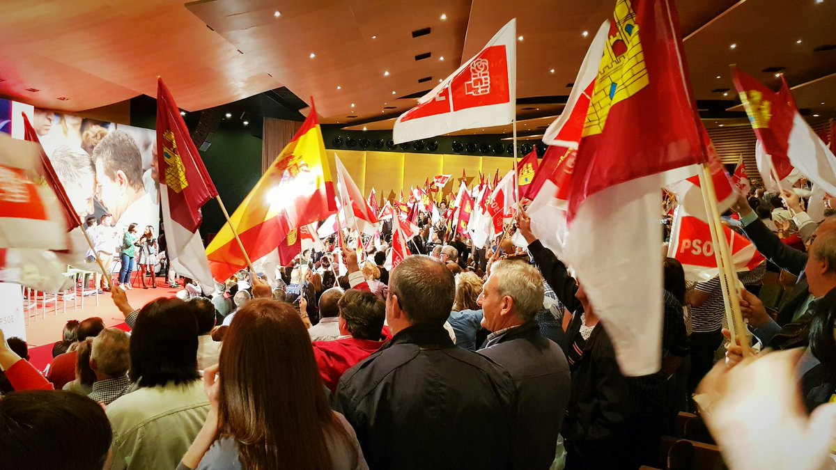 NastaTorrijos's tweet image. En el acto del @PSCMPSOE por los 3 años de Gobierno de @garciapage 
#juntasprogresamos ⤴️