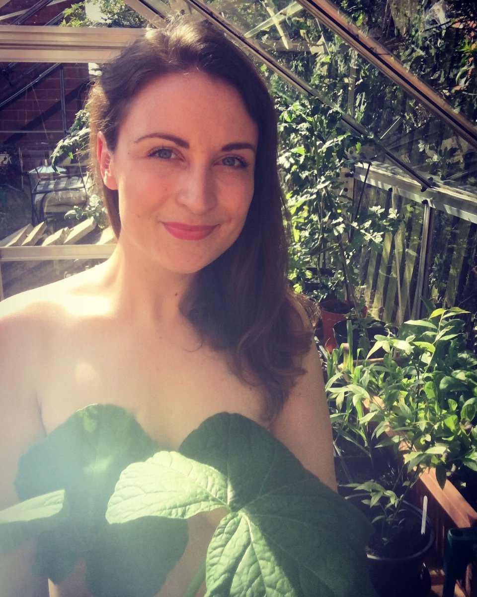 allotment9A's tweet photo. Happy world naked gardening day 🍈🍈🍑🍆🥜 it’s happening in the greenhouse today! It’s so hot 😂🙊🙈 #worldnakedgardeningday #nakedgardeningday #garden #gardening #allotment #greenhouse https://t.co/3srWIXIElD