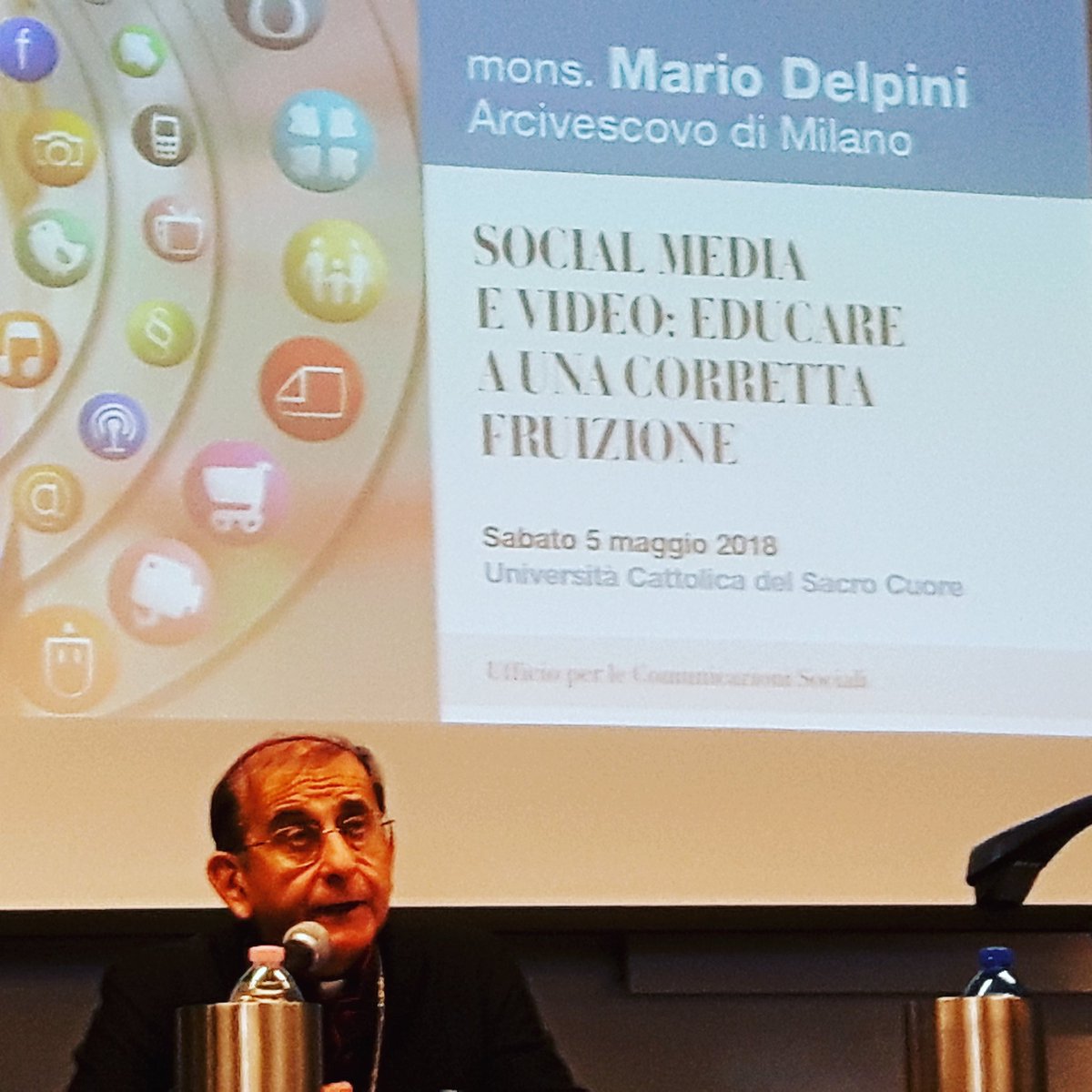 'La parrocchia comunica con il suo stesso esistere' Mons. Mario Delpini al corso per Comunicatori parrocchiali 

Avanti tutta, la comunicazione è un servizio!
#parrocchiacomunica #internet #socialmedia #comunicazionedigitale