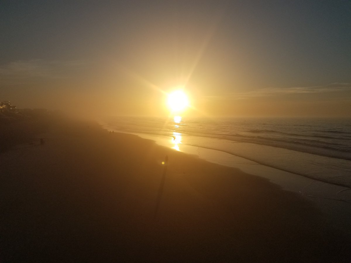 SurfCityPier's tweet photo. #SaturdaySuprises currently 63° with a SW wind at 2mph... the tide is low..high is at noon.. #FishHuntPhotos at #SurfCityPier #TopsailIsland #NC #Fishing #IslandLife #PierLife https://t.co/zDh6nynvIz