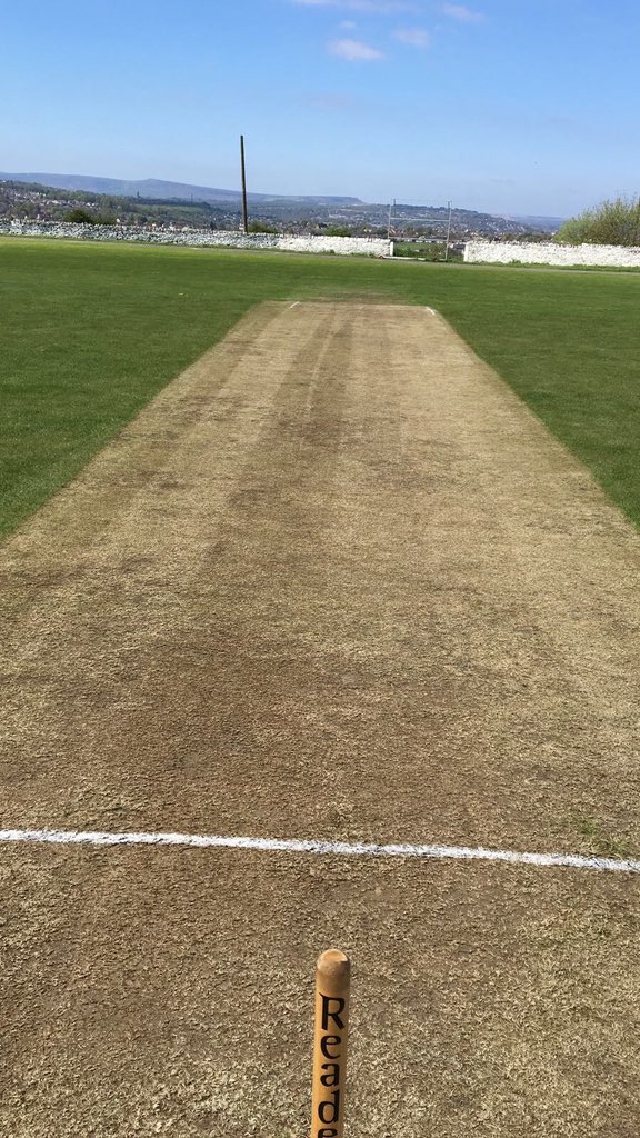 kirkheatoncc's tweet photo. SUNSHINE☀️ perfect cricket weather!👌🏽 1st team at home against Birkby! 2nd team no game! Bar will be open all day so come and support the 1sts! Then tonight we are joined by the brilliant @linklewismusic from 7pm! Not to be missed👌🏻🏏🍻🥂🕺🏼💃🏼☀️ #Yetton https://t.co/2uwxkh7U0B