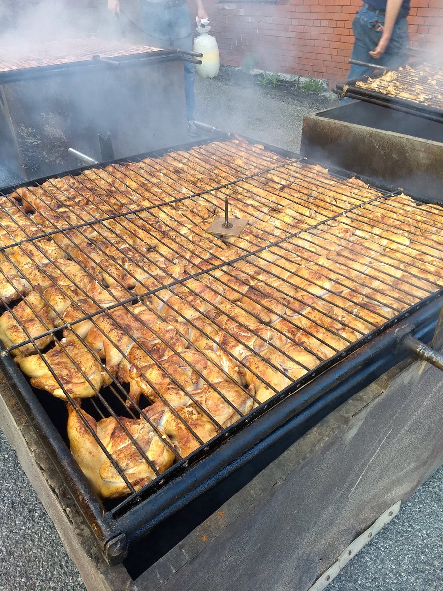 wxduff's tweet photo. Working the Logan fire company chicken bbq in #bellefonte come get yours starting at 10am! https://t.co/YswT4vMe2q