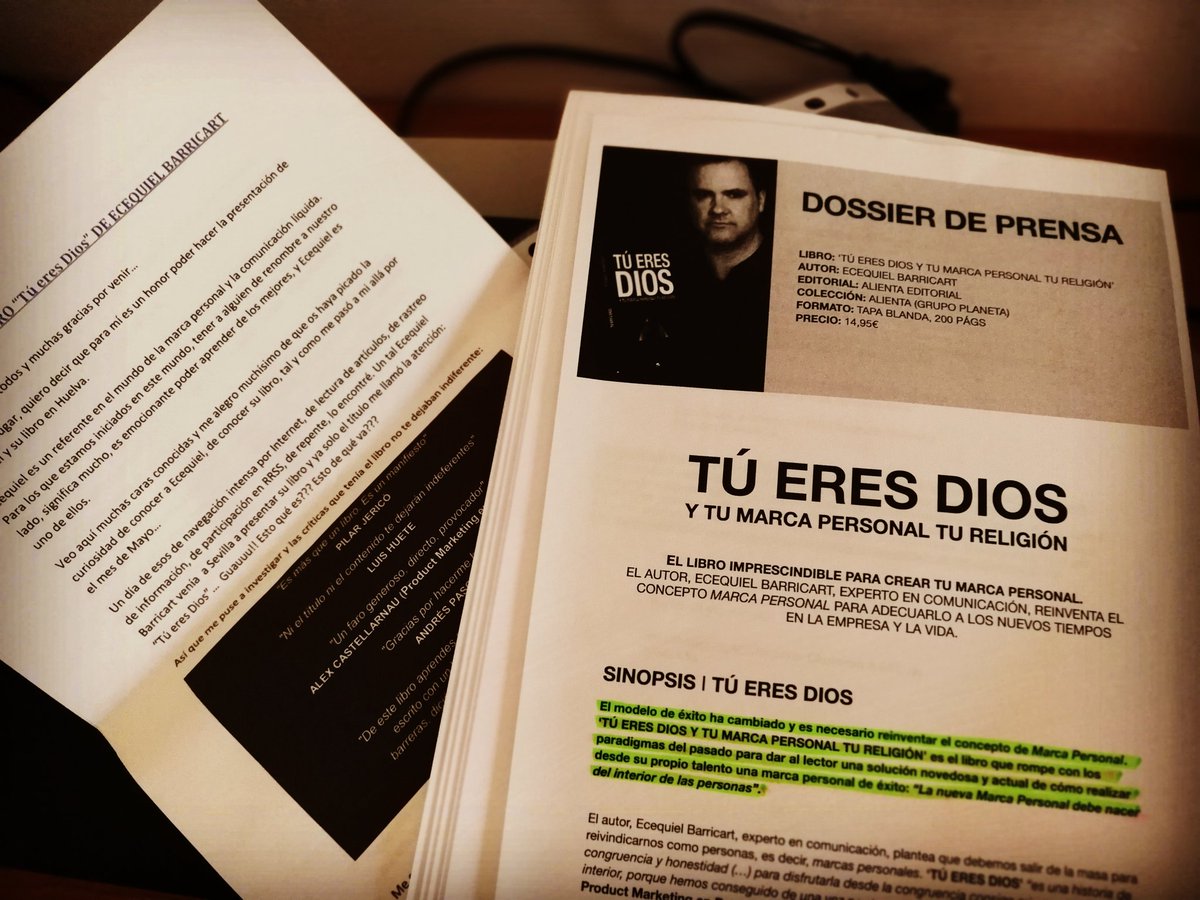 SaucedoSilv's tweet photo. Lo que me acabo de encontrar poniendo orden en mis papeles ... Mi primera #entrevista en #SilviaTeOrienta al que después sería mi #mentor, mi #amigo, mi dragón 🐉@ECEQUIEL_ ❤️
#TuEresDios #MarcaPersonal #ElOsoElTigreYelDragon https://t.co/O51xBofG1J