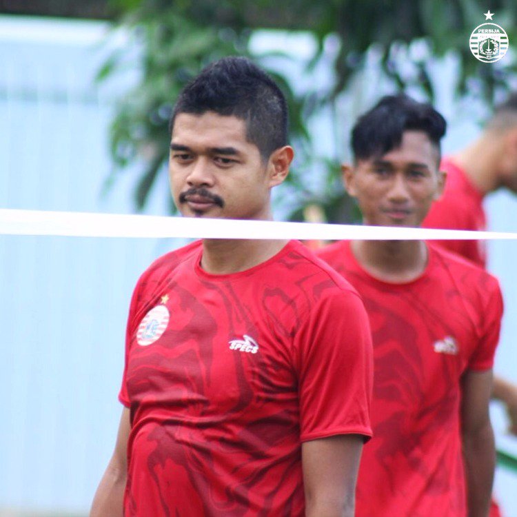 Persija_Jkt's tweet photo. Ready to fight for Home United ✊✊✊

#PersijaJakarta #PersijaSelamanya https://t.co/hnxIHX3Z8X
