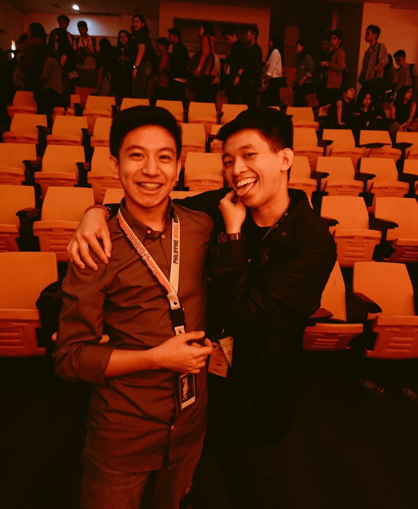 wrexhero's tweet photo. Thank you for coming, @UST_ArtletsSC Prexy @ArellanoRafael_!!
Yehes haha 😁💙 Kilig siya ih HAHA
#UnlockTheMAX
#MaxCongress2018 https://t.co/RuWUT38Dmi