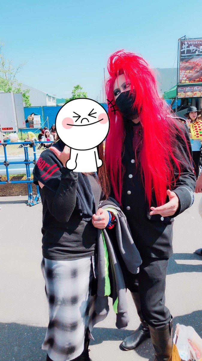 kuni82471433's tweet photo. hideメモリアルの写真を送って下さった方、ありがとうございました\(^o^)/✨ ✨
ツイッター、4枚しかアップ出来ないのが辛い😭
#hide
#hideメモリアル #hideコス
#hideコスプレ #hidespiritlive #xjapan #hidespirits #お台場 #運命共同体 #x #hide20thmemorial https://t.co/8mxSEkocXs