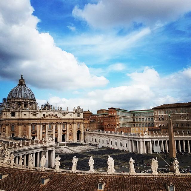 cnalive's tweet photo. "You are Peter, and on this rock I will build my Church, and the gates of hell will not prevail against it" (Matt. 16:18). 📸 by Benjamin Crockett/CNA #Vatican #Catholic #stpeterssquare #saturday #PopeFrancis https://t.co/qIlTv4N5JF https://t.co/CjueEaROVY
