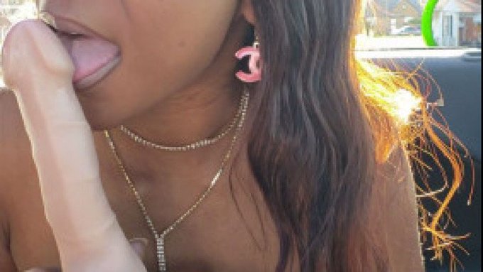 Sucking My Toy Outside by Msreadyx https://t.co/G4PkoLjC5V Find it on #ManyVids! https://t.co/gU7I0Y<a href="/tag/manyvids"class="tags"><span>#manyvids</span></a>