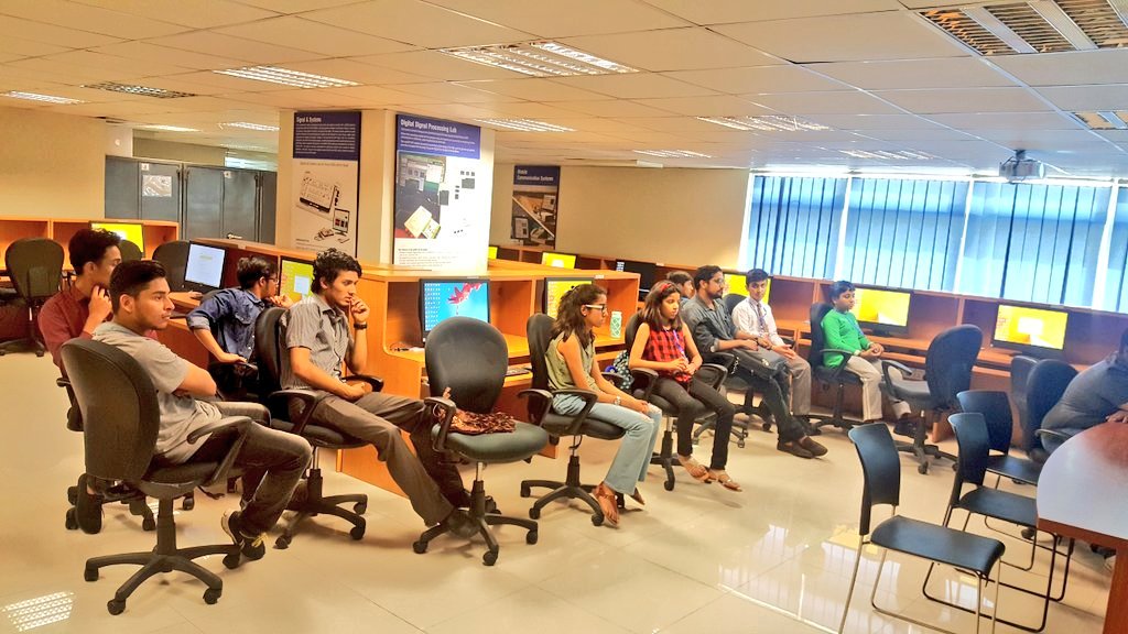 PITBIncubation's tweet photo. Qasim from @diygeeks_org explains the difference between digital and analog pins and the kids are very excited to use the bread boards, arduino boards and sensors to complete little projects for the workshop! 

#XPosition9 #XP9 #Whizkids https://t.co/HhMFSKspAF