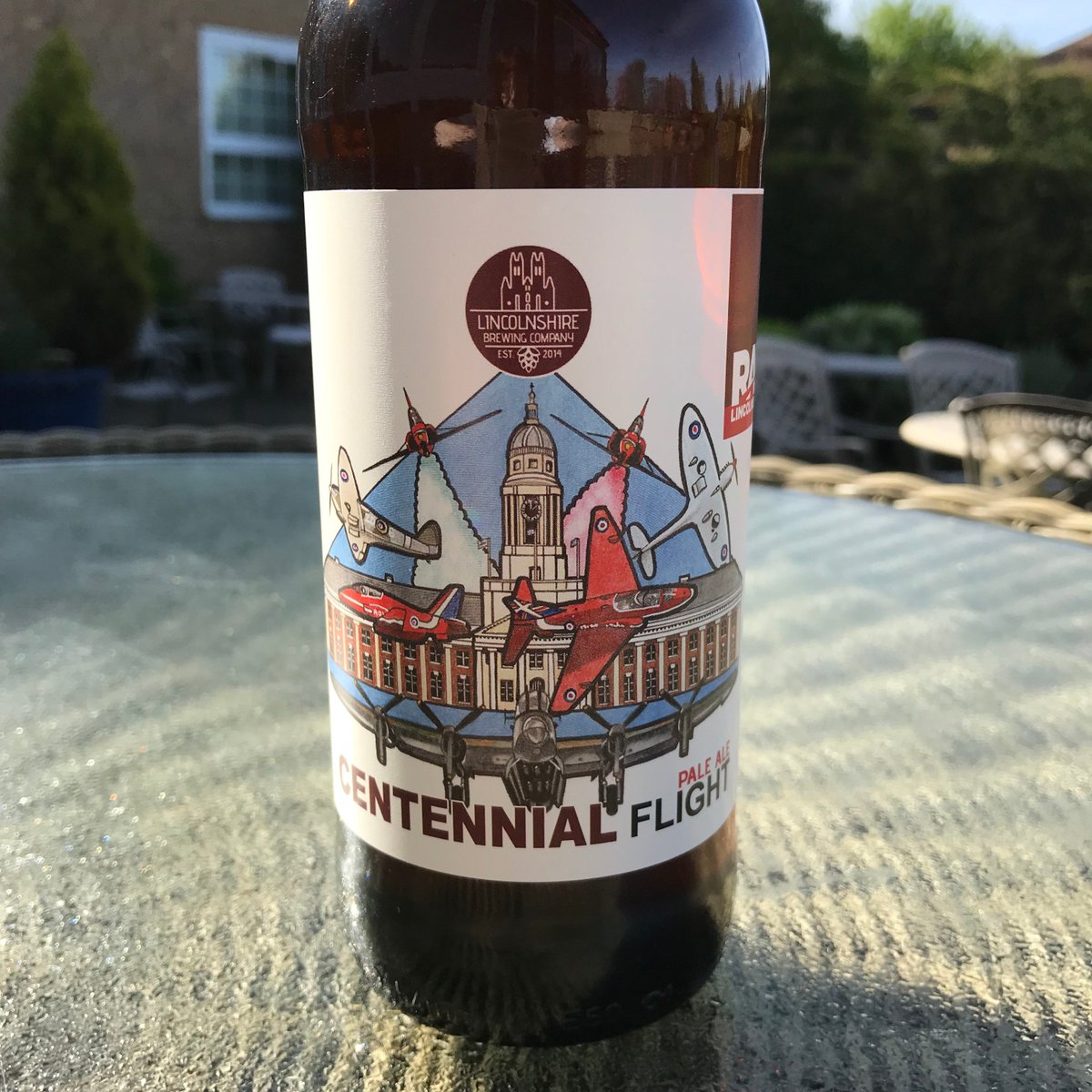 HemswellAntique's tweet photo. What a lovely day and great weather for a nice cold beer in the garden. JUST LANDED #CentennialFlight served in #hemswell #antiques #coffeeshop. A pale ale brewed with Centennial hops which are renowned for their citrus and floral aroma. Open all #BankHoliday https://t.co/amJDdFvYb9