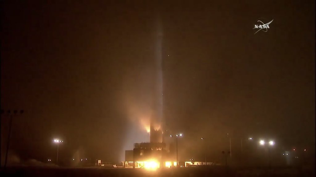 MJuricaCBS47's tweet image. LIFTOFF of the #AtlasV rocket textbook carrying @MarsInsight on its way to Mars! #GoInSight I can’t wait for you to get there on Nov. 26th!!!!! @ulalaunch @NASAJPL @NASA @CBS47