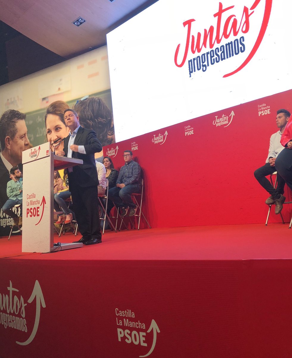 santicenizate's tweet image. #JuntosProgresamos Page asegura que peleará para defender el #agua para CLM, desde la solidaridad, pero desde la contundencia de que nuestra tierra también tiene derecho y necesidad de usarla. @PSCMPSOE @PSOEAlbacete @PSOE_Albacete @PSOE_Vdo @psoehellin