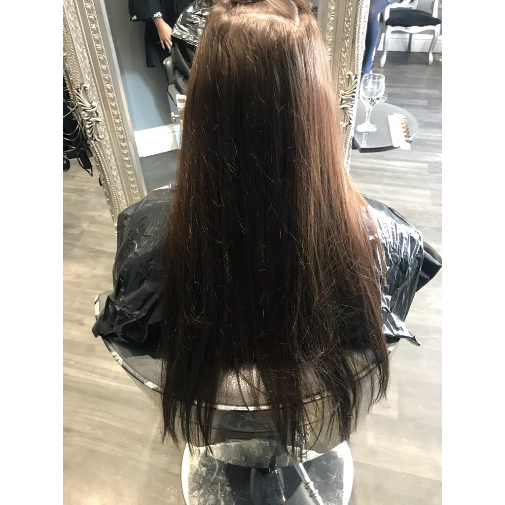 Chewys_'s tweet image. B E F O R E   &amp;amp;      A F T E R    😍😍
.
.
A gorgeous colour change by our Artistic Director Tegan. Soft Caremark highlights finished with glam waves 🌊 

——————————— 
#shwarzkopf #colourchange #blondeme #highlights #clients #chewys #picture #styled