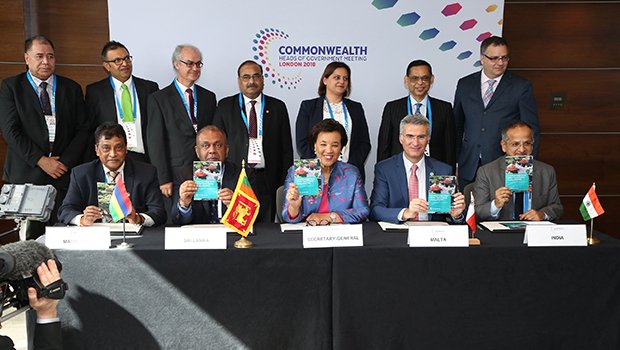 An innovative way for #smallstates to obtain easier access to international #trade finance was launched at #CHOGM2018.

#India, #SriLanka, #Mauritius and #Malta have provided $5m to the scheme, called the #Commonwealth Small States Trade Finance Facility: ow.ly/R1G930jxCcj