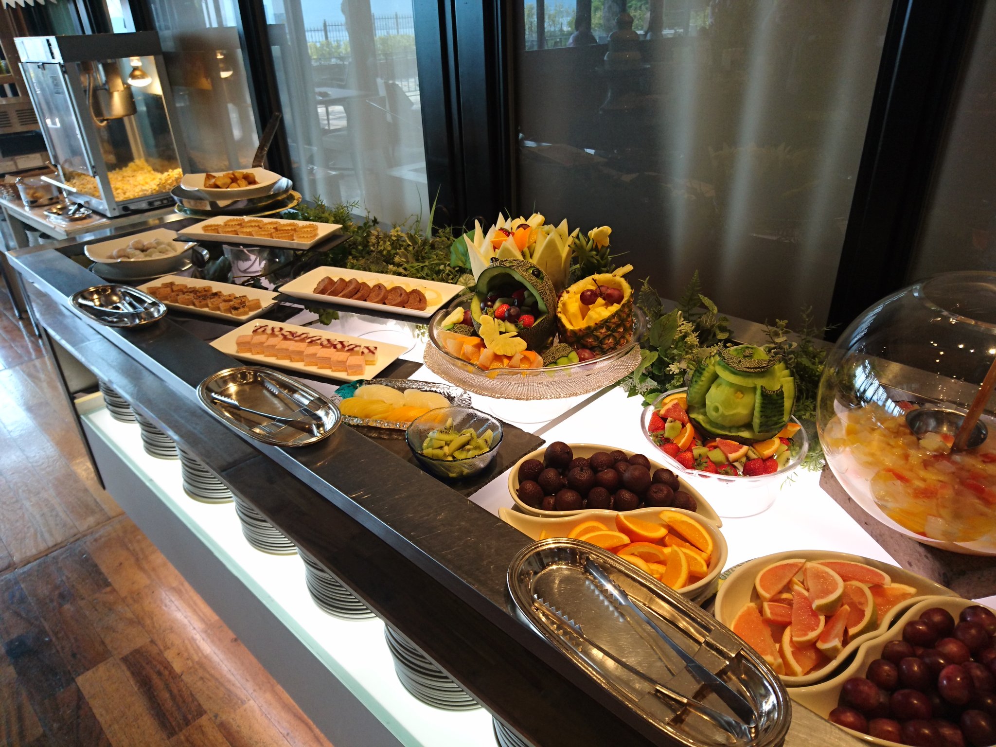 Fuwarii 城山ホテル ガーデンレストラン ホルト でランチ デザートが充実 子供の日だからメロンが兜に 鹿児島 城山ホテル ランチ 兜 桜島 ガーデンレストラン 城山観光ホテル T Co Cbq8v1cgxy Twitter