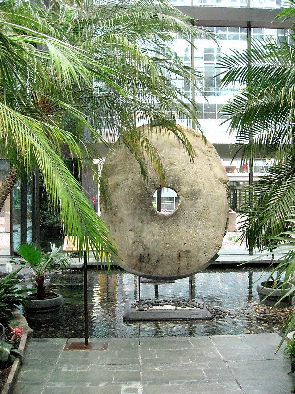 LocalCoinSwap_'s tweet photo. The Rai of Yap: An economics lesson from history. The past is inclusive - and so is the future, at LocalCoinSwap. https://t.co/h3X0MwW5zf https://t.co/bhyrNgbTf1
