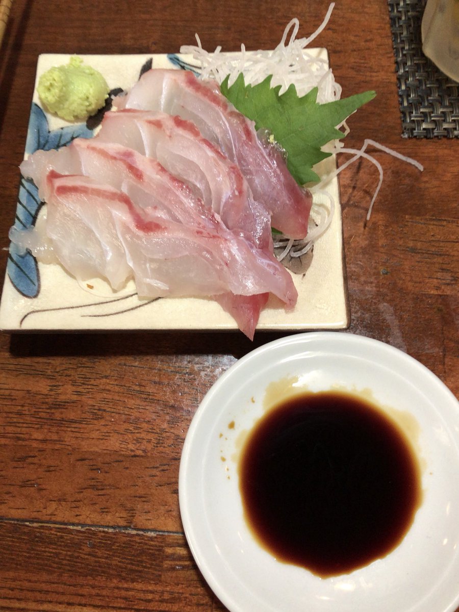 machan0325's tweet photo. 戸塚にある麺酒処ふくろうさん
① はまぐり×干しタコラーメン〈ミックス〉＋味玉
② おつまみ〈青ザーサイ、天然真鯛刺身、はまぐり出汁巻き玉子〉
③ ビール🍺×2
夜はふくろうさんへ🎵
めちゃくちゃ美味すぎてヤバかった😆😆✨
最高の夜になりました🌉 https://t.co/oViBInjlGE