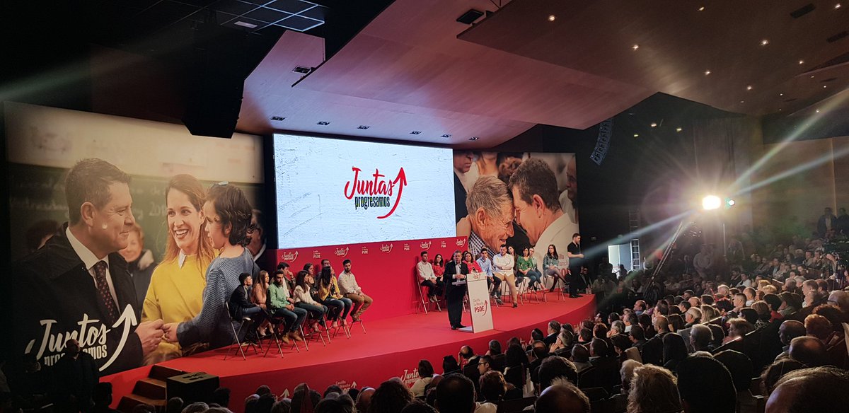 PSOEGuadalajara's tweet image. 🌹@garciapage: &quot;Lo primero que quiso hacer #Cospedal es cerrar los centros de la mujer. Hoy tramitamos la ley de igualdad más avanzada de España&quot;
#JuntosProgresamos #JuntasProgresamos