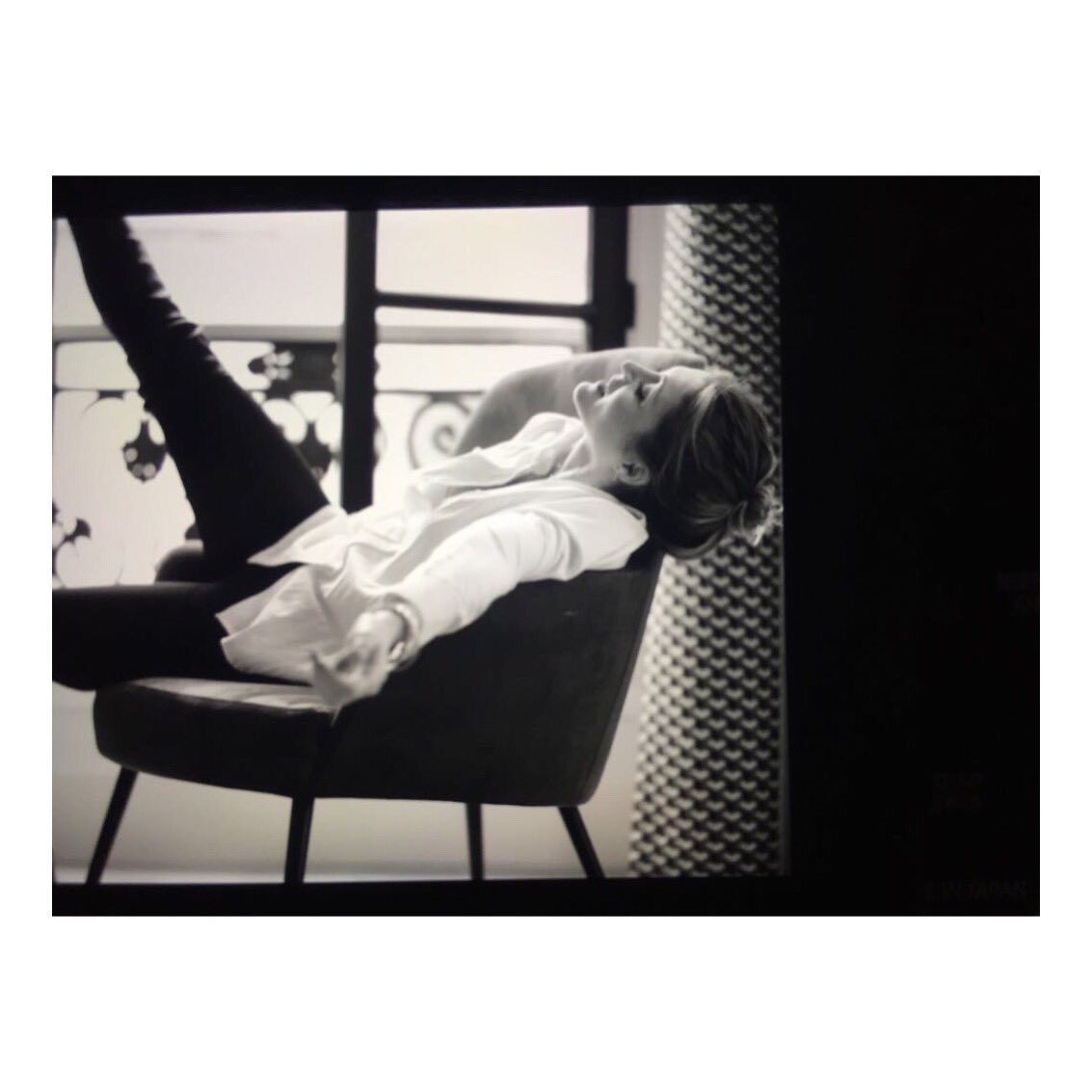 JohanneToledano's tweet photo. Lâcher prise...
#womenstyle #norules #womenstrength #powerofnow #merci @ValerieNagant❤️ #talent #cinemadefemmes #projet #comingsoon #dominiquebesnehard #photography #Cinematography https://t.co/gcUWjLzu4q