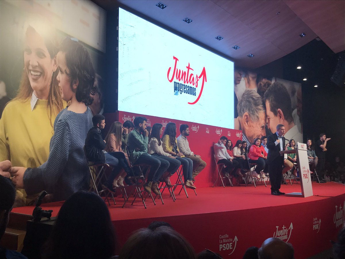 JL_escudero's tweet image. .@garciapage &quot;Nos dejaron más de 26.000 expedientes en los cajones y un suspenso en #dependencia Queda mucho por hacer pero hoy nos dan un notable y atendemos a 53.000 personas más&quot; #JuntosProgresamos #JuntasProgresamos