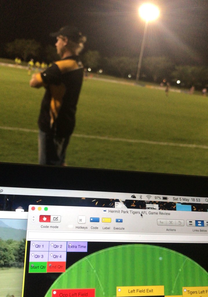 Coachfos_Aus's tweet image. Great to be involved with @HPFC_Tigers giving them some analysis with @HudlAus @HudlAnalysis @Hudl #footprint #expandingmyknowledge #learningisgrowing