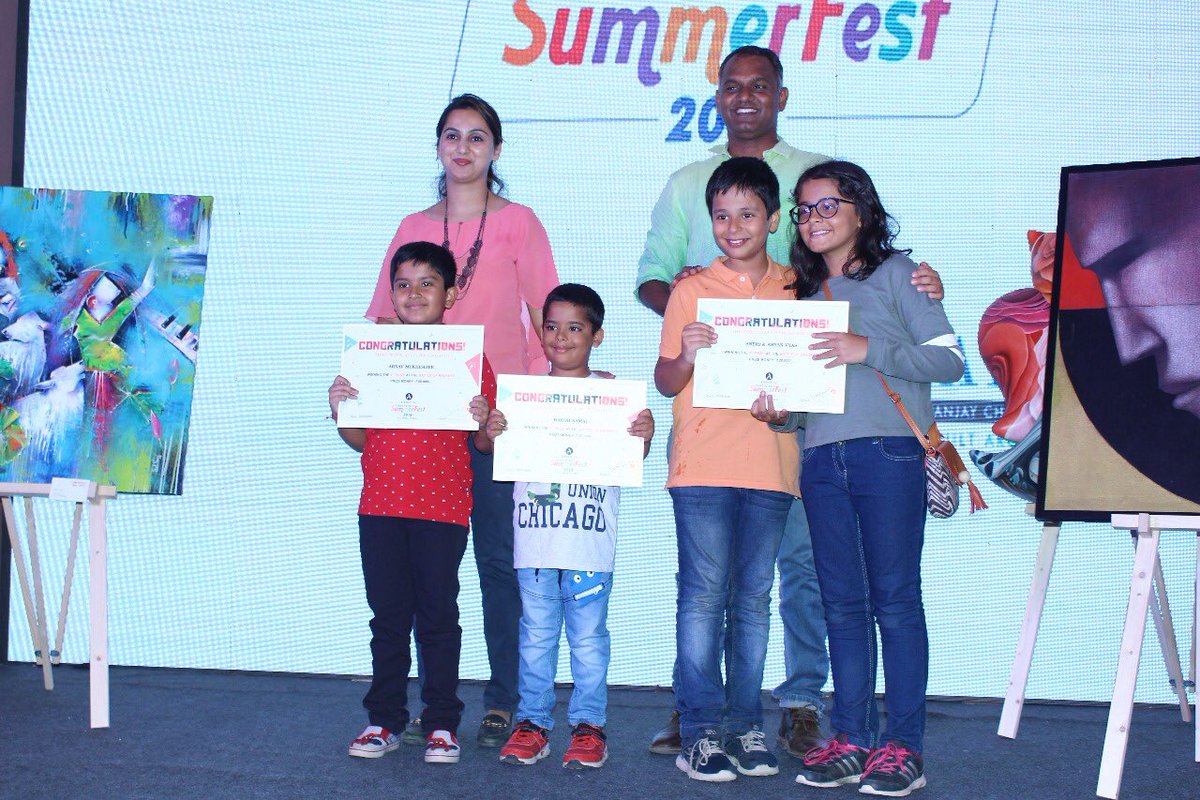 summerfest54's tweet image. The Battle of the Brushes was one beautiful war of paints and imaginations. It's with immense pride that we felicitate the winners at #SantacruzSummerfest. #RadiusDevelopers #Avenue54 #BattleofBrushes @radiusdeveloper
