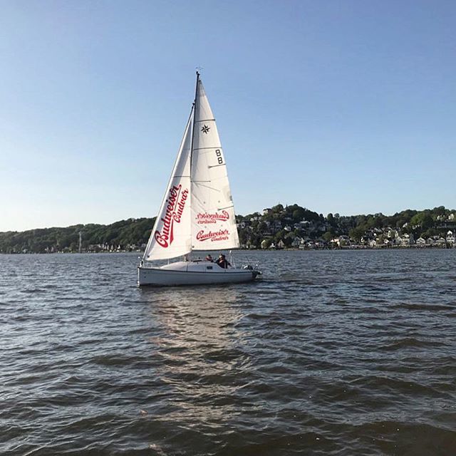 Budvar_Sailing's tweet photo. Happy weekend! #budweiserbudvar #budweiserbudvarsailing #sailing #leidenschaftdieverbindet #beer #bier #segeln https://t.co/O6l5ik1eGi https://t.co/JRCKGdICcU