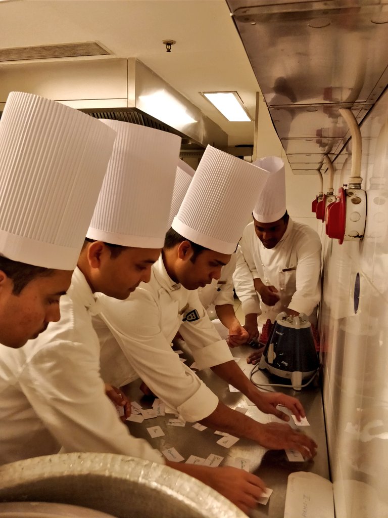 MohanVrinda's tweet photo. "Kitchens are hard environments &amp; they form incredibly strong characters" 😊 @GordonRamsay 
Work+Fun+Learning = @TridentHyd @TridentHotels https://t.co/xMSzy3L4Qf