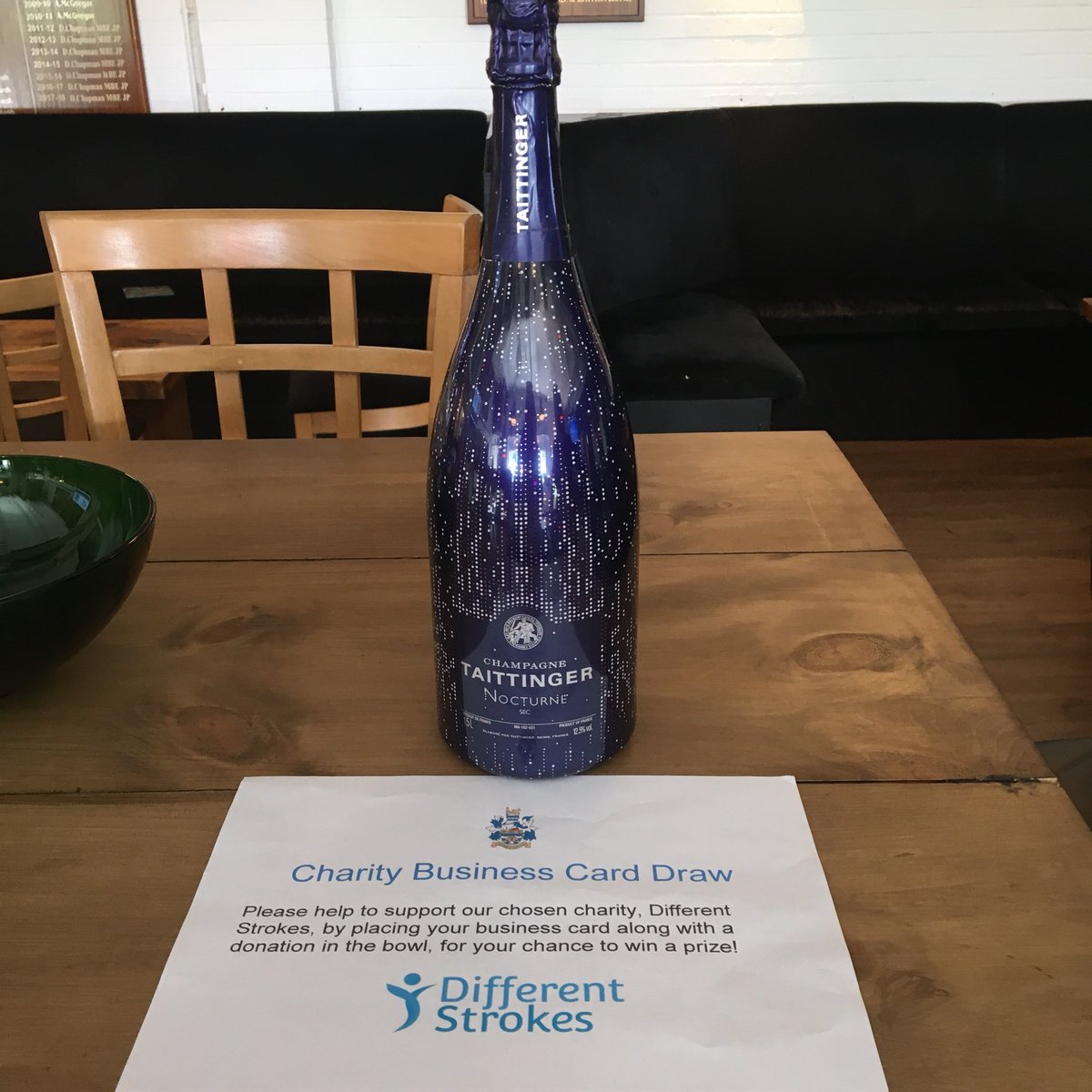 LongEatonRugby's tweet photo. Thank you @MrPaulGoodman @roxgoodman for the amazing donated price for our business card draw #LERFCNetworking https://t.co/AYWe8ueMqz