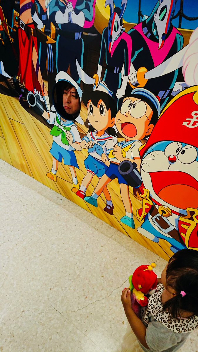 新しいアー写の撮影に励んでたら見知らぬ子供に真顔で見つめられてた