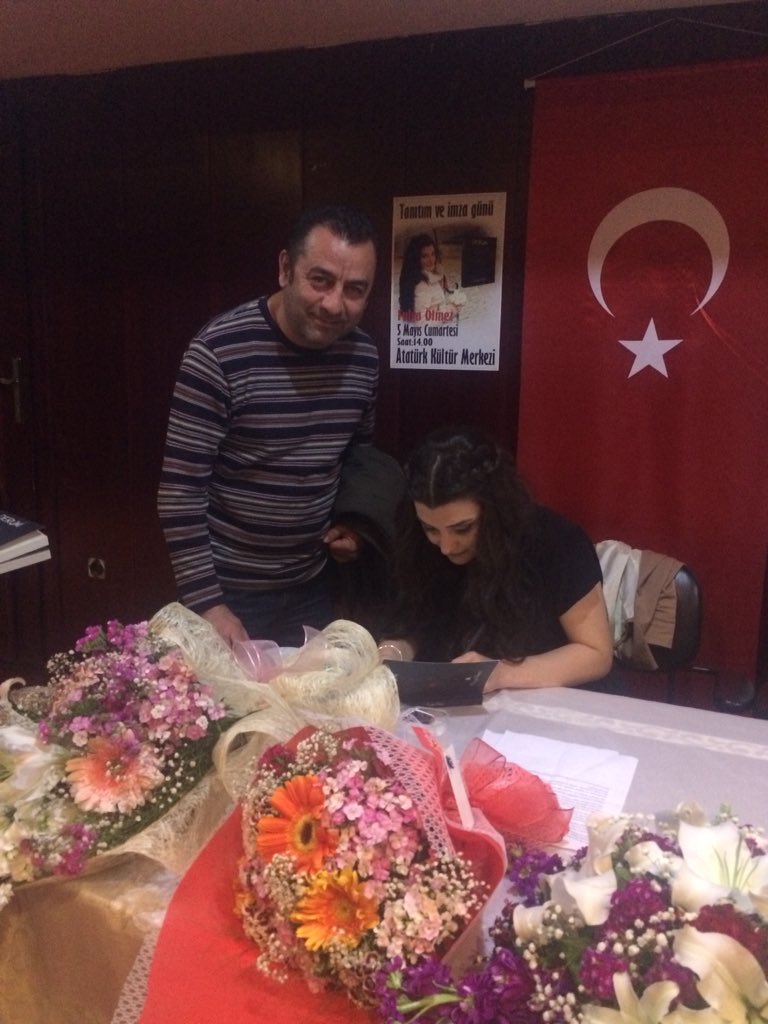 damatoglu67's tweet photo. Zonguldak’lı genç yazarımız Fulya Ölmez’e destek verdik...
#deruni https://t.co/UcjO9JkiV2
