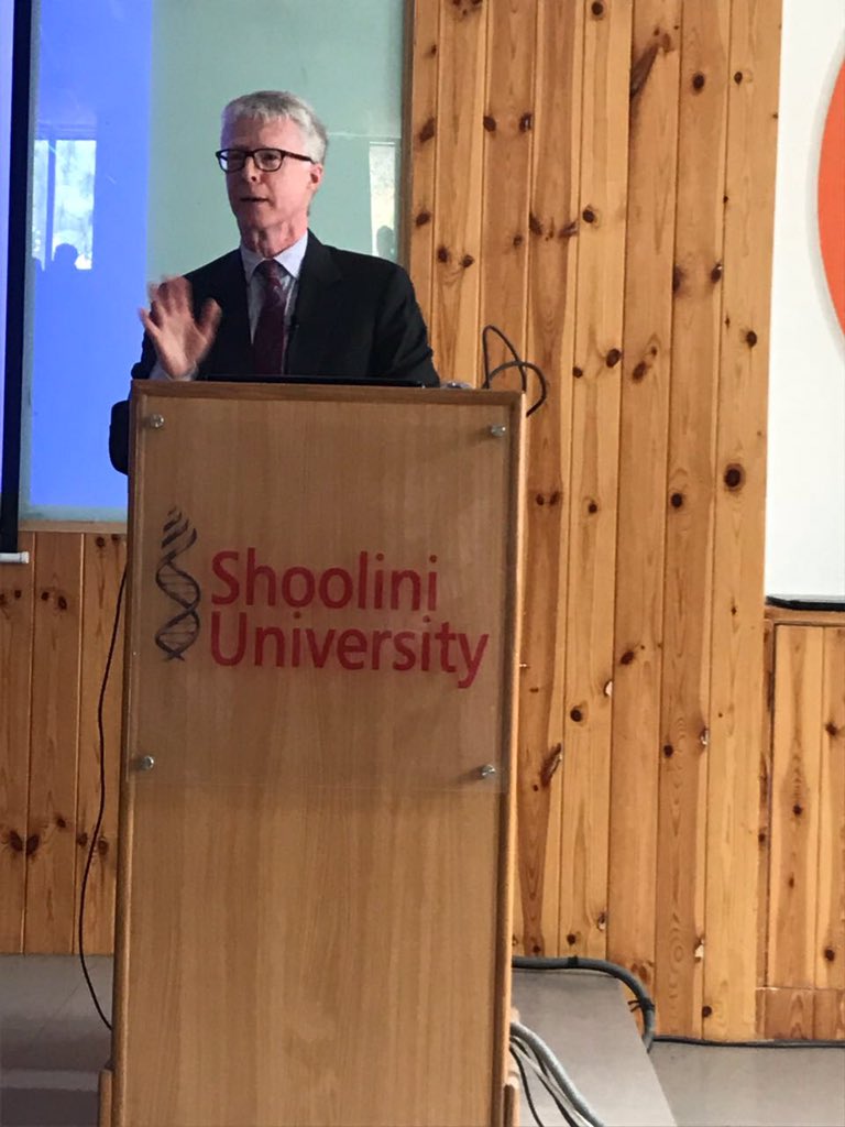 CRLGibbins's tweet photo. Thank you Dr &amp; Atul Khosla for your warm reception &amp; the opportunity to speak at @ShooliniUniv. Inspiring students, inspiring university, inspiring campus! Thanks also to @VipinPubby for making it all happen! https://t.co/1BC4SGhuTu