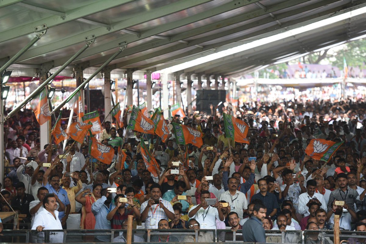 narendramodi's tweet photo. Campaigned in Tumakuru, Gadag and Shivamogga. Support levels for @BJP4Karnataka are increasing tremendously. People of Karnataka are fully aware that Congress wants power in the state not to serve but to fill the coffers of a select few sitting in Delhi. https://t.co/hEO14GjABh https://t.co/RQzHBCIlDM