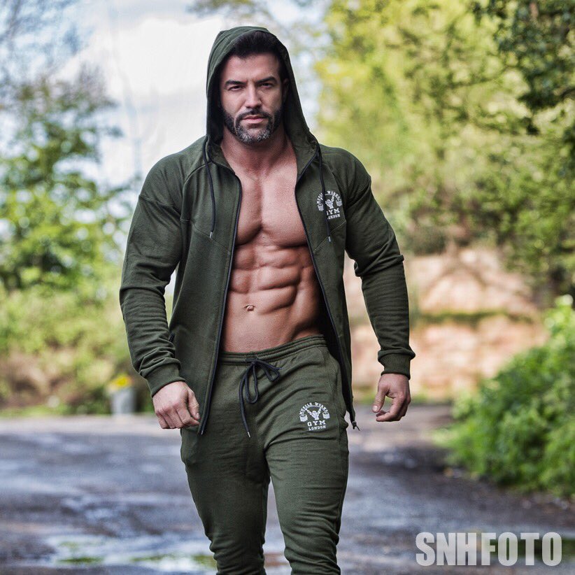 lopes_trainer's tweet photo. “You are successful the moment you start moving toward a worthwhile goal” 📸 @snhfoto for @muscleworksgym #nelsonlopes #nutry4all #ifbbpro #classicphysique #muscleworks #bodybuilding #nlshredded #mlostrong #godsplan https://t.co/HtLH7j3sfi