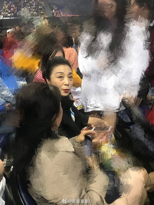 IP_man2018's tweet photo. Fan Chengcheng's mum taking photos with fans at Nine Percent's fan meeting #FanChengcheng #范丞丞 #IdolProducer

https://t.co/NvCspudpXr https://t.co/8Mxra6nPdS