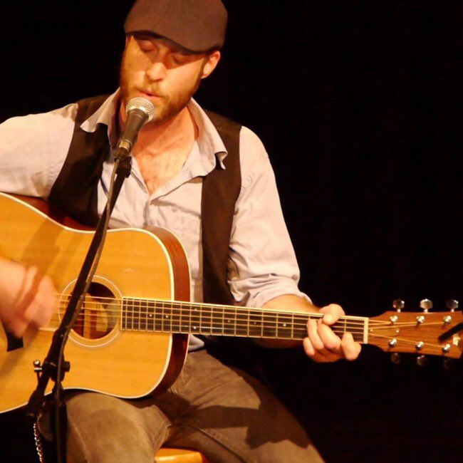 Tonight <a href="/brockzeman/">Brock Zeman</a> is playing a house concert in Amissville, VA.  Grab some <a href="/GrayGhostWine/">Gray Ghost Vineyards</a> on the way ! #ifyoudontknownowyouknow